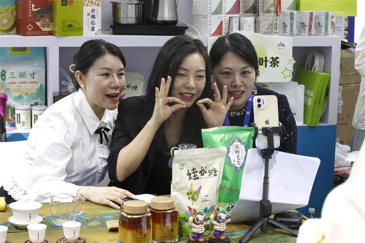 163的银河网站是多少